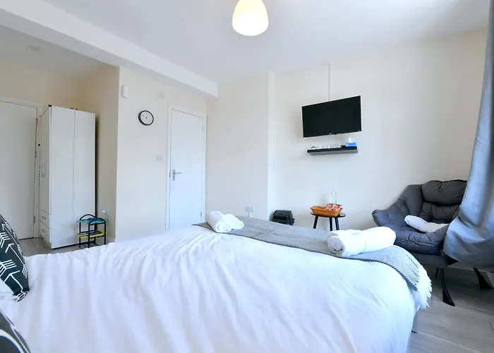 City Apartments Near Seven Sisters